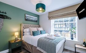 New! 4 X Stunning City Centre Apartments In Chester By 53 Degrees Property, Ideal For Individuals, Couples Or Business Groups!